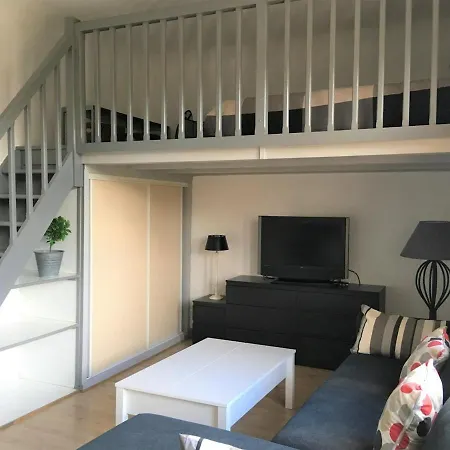 Renove Pres Du Centre Et De La Avec Parking Et Mezzanine - Fr-1-4-594 Apartment *