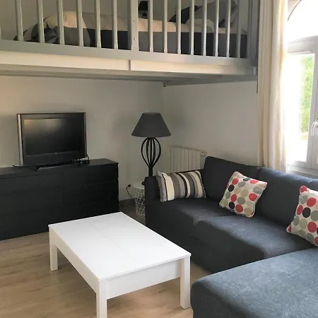 Renove Pres Du Centre Et De La Avec Parking Et Mezzanine - Fr-1-4-594